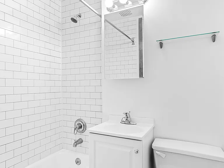 1435 York Ave #5C — Photo 8