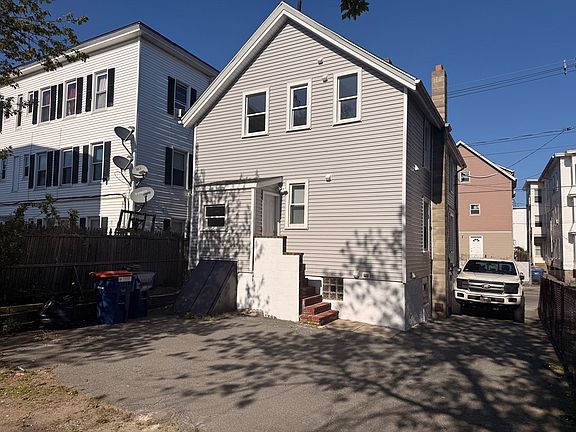 3rd image of 207 Belleville Ave