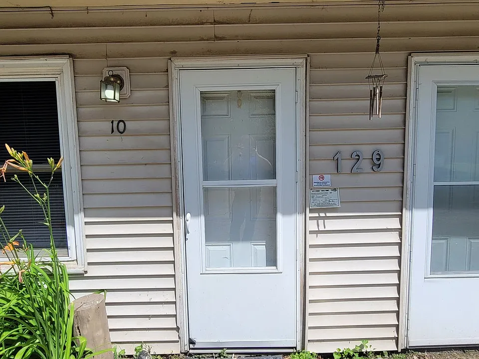 125 Roman Dr NW