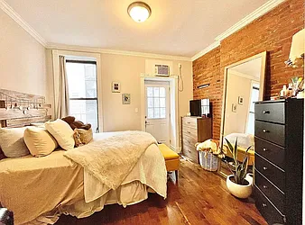 Rented by Century 21 Premier 