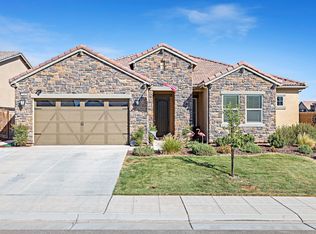 735 Forester Ln S, Madera, CA