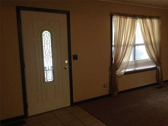 3rd image of 3 N Daggett Ln