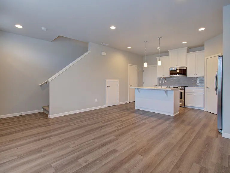 12029 SE 5th St — Photo 5