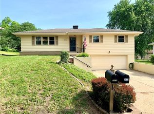 3414 Auburn Dr, Saint Joseph, MO 64506
