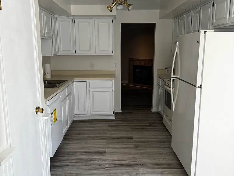16 Hubbardston Pl — Photo 7