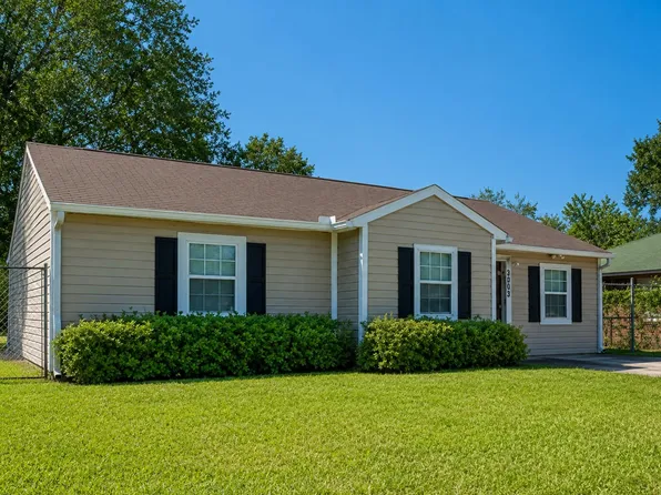 4406 Dacca Dr, Houston, TX 77047