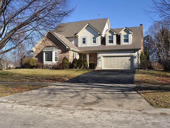 2nd image of 61 Brook Hill Ln