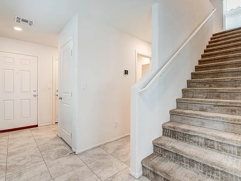 5770 Mia Skye St — Photo 8