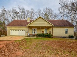 222 Ransom Dr, Deatsville, AL 36078