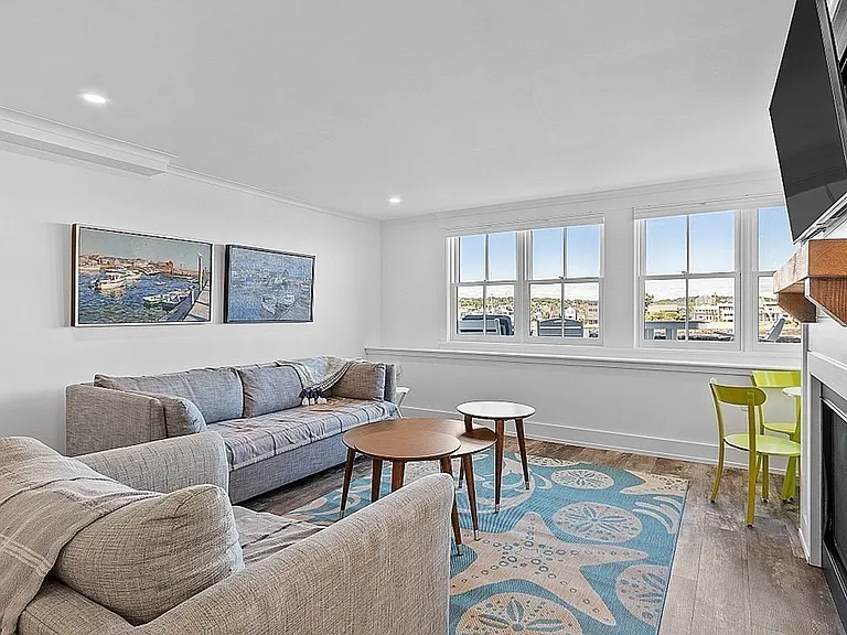 25 Atlantic Ave #2 — Photo 2