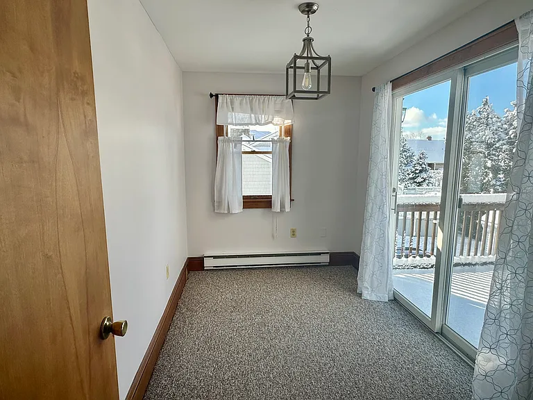 Living/dining or office space