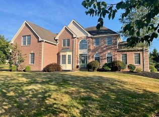 21 Clearview Rd, Whitehouse Station, NJ 08889