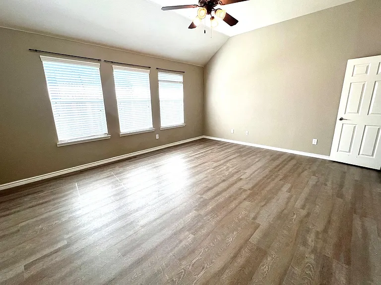 7909 Elk Mountain Trl — Photo 11