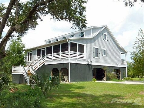 8902 Marsh View