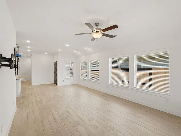10035 Crescendo Way — Photo 16