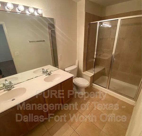 2734 Hyde Park Dr — Photo 8