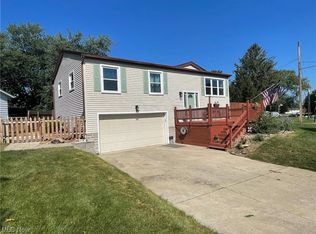 4604 Warwick Dr S, Canfield, OH