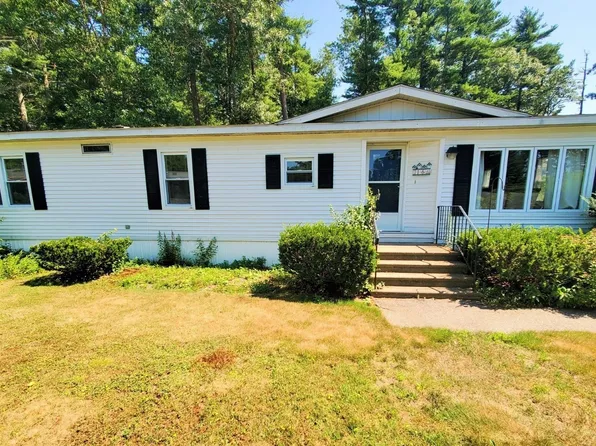 16 Foxtail Dr, Kingston, MA 02364