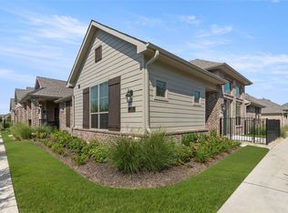 2621 Saint Helena Ln, Grand Prairie, TX 75054