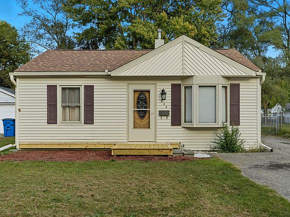 2nd image of 244 Woodlawn Ave N