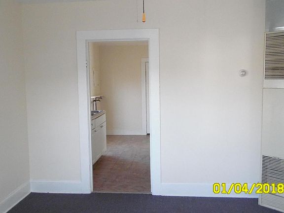 2nd image of 1274 Oak Ave