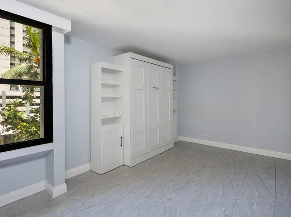 2215 Aloha Dr APT 4J, Honolulu, HI 96815