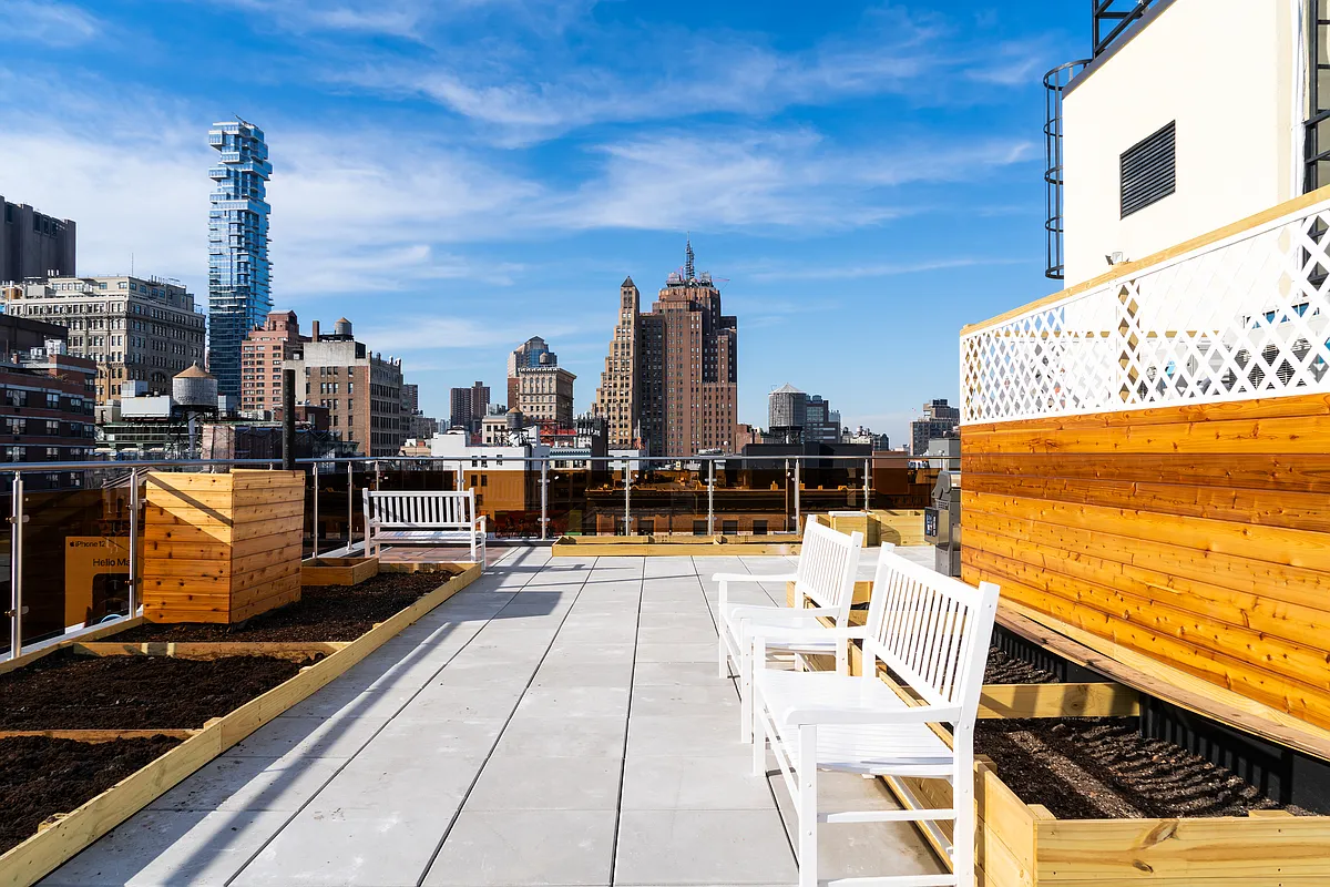 Building Photo - 111 Mulberry St #4E