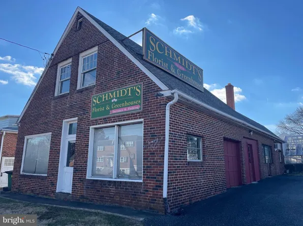 700 Solly Ave, Philadelphia, PA 19111