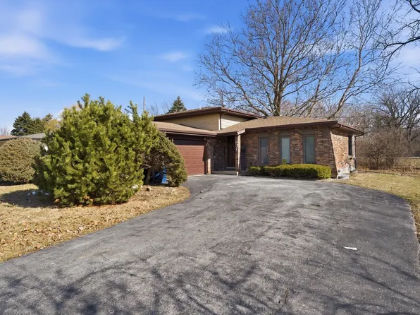 831 Violet Ln, Matteson, IL 60443