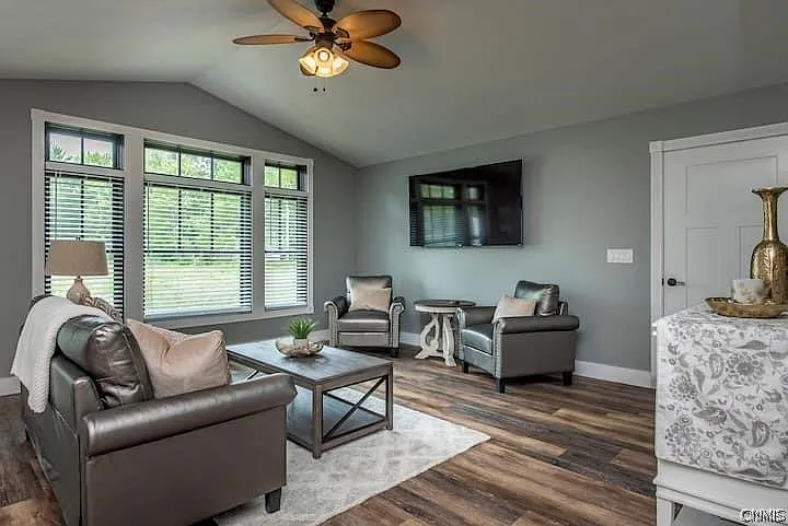 103 Sand Pier — Photo 18