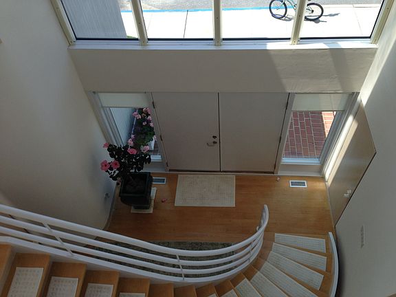 5th image of 2437-2439 Wesley Ave