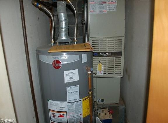 3rd image of 1106 Old Eagle Dr