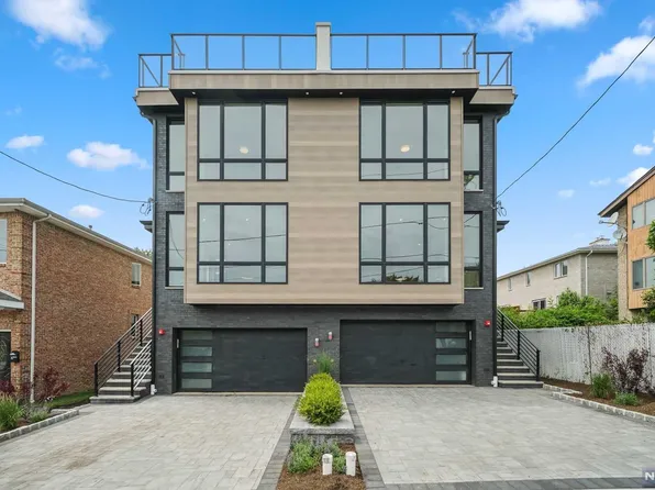 2283 7th St, Fort Lee, NJ 07024