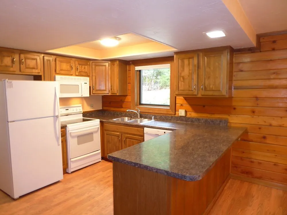 3 bed, 2.0 bath, 1440 sqft, $2,595 — Photo 4