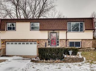 1313 Windsor Dr, Wheaton, IL 60189
