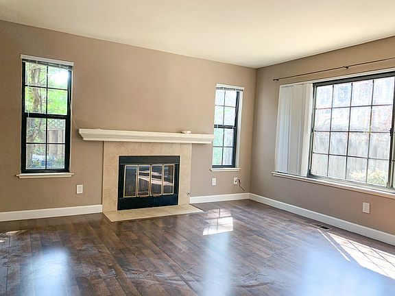 5th image of 140 Shelley Ave