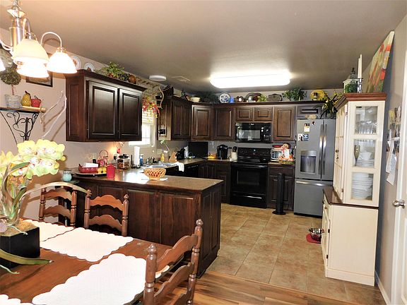 5th image of 110 Country Oak Dr