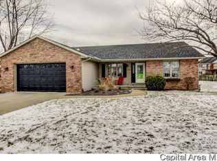 508 Violet Rdg, Chatham, IL 62629