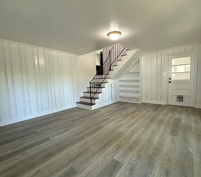 528 Barrington Dr — Photo 12