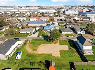 668 Oak Ave, Harahan, LA 70123