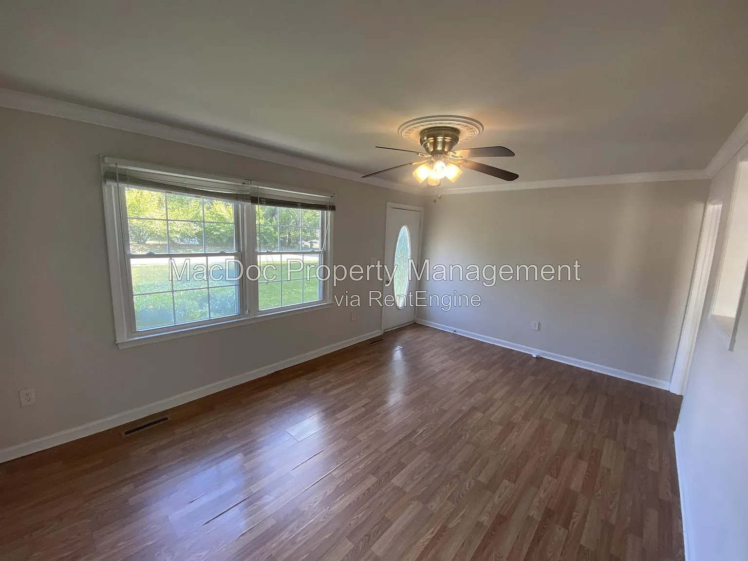 3 bed, 1.0 bath, 960 sqft, $1,995 — Photo 4