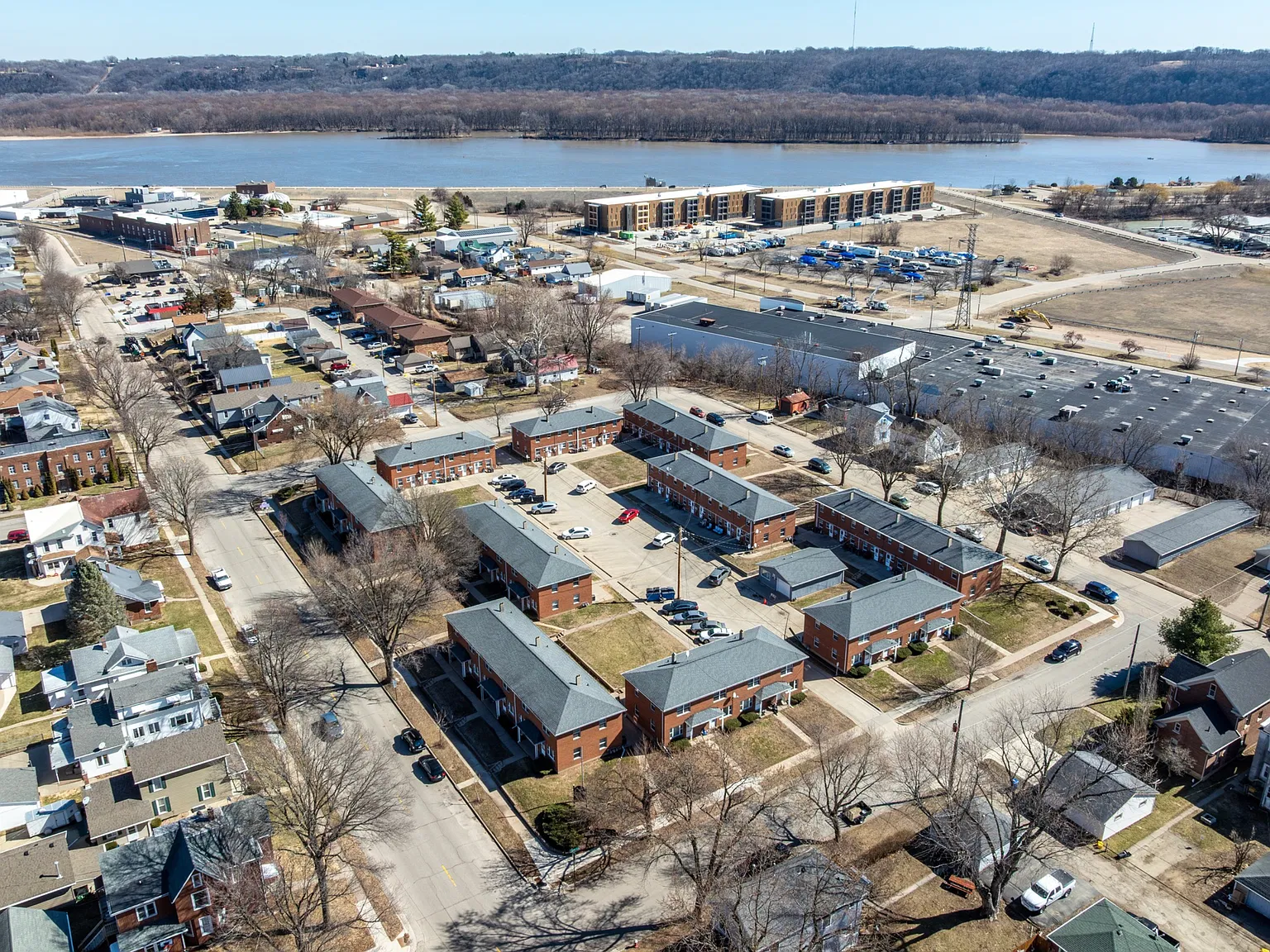 Eagle Point Townhomes — Photo 4