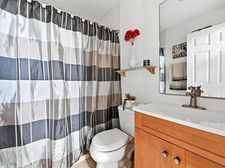 1012 Landings Blvd — Photo 14