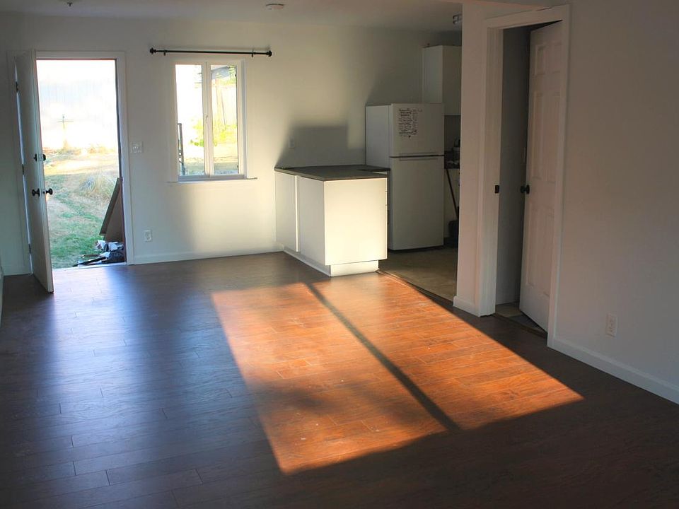 1st image of 24602 98th Ave S