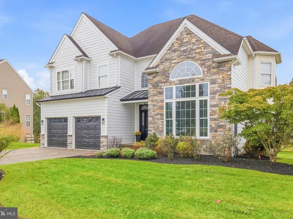 532 Mystic Ln, West Grove, PA 19390
