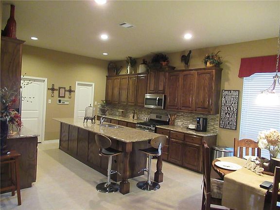 5th image of 1386 Phelps Lake Dr