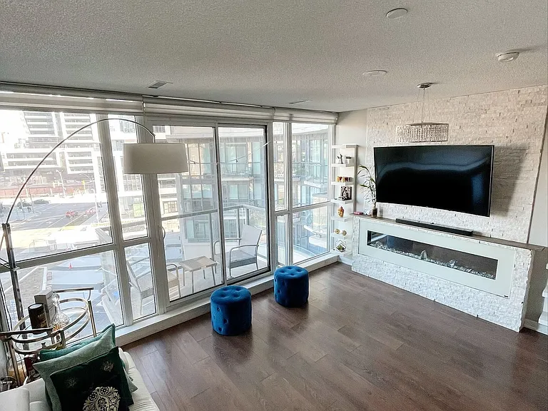 51 E Liberty St #414 — Photo 13
