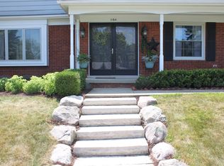 1164 Concord Rd, Rochester Hills, MI 48309