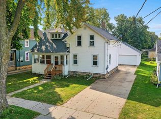 1347 W 2nd St, Appleton, WI 54914