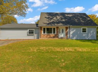 2790 E 1059 N, Demotte, IN 46310